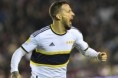 Boca, otra vez de la mano de Benedetto, le ganó a Lanús y trepó a la punta